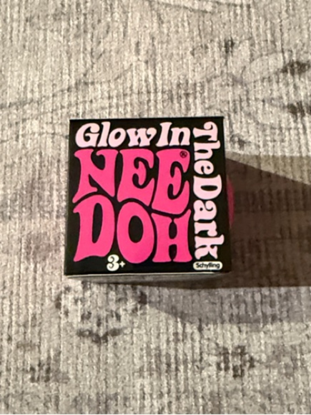 Schylling Glow in the Dark NeeDoh - Pink